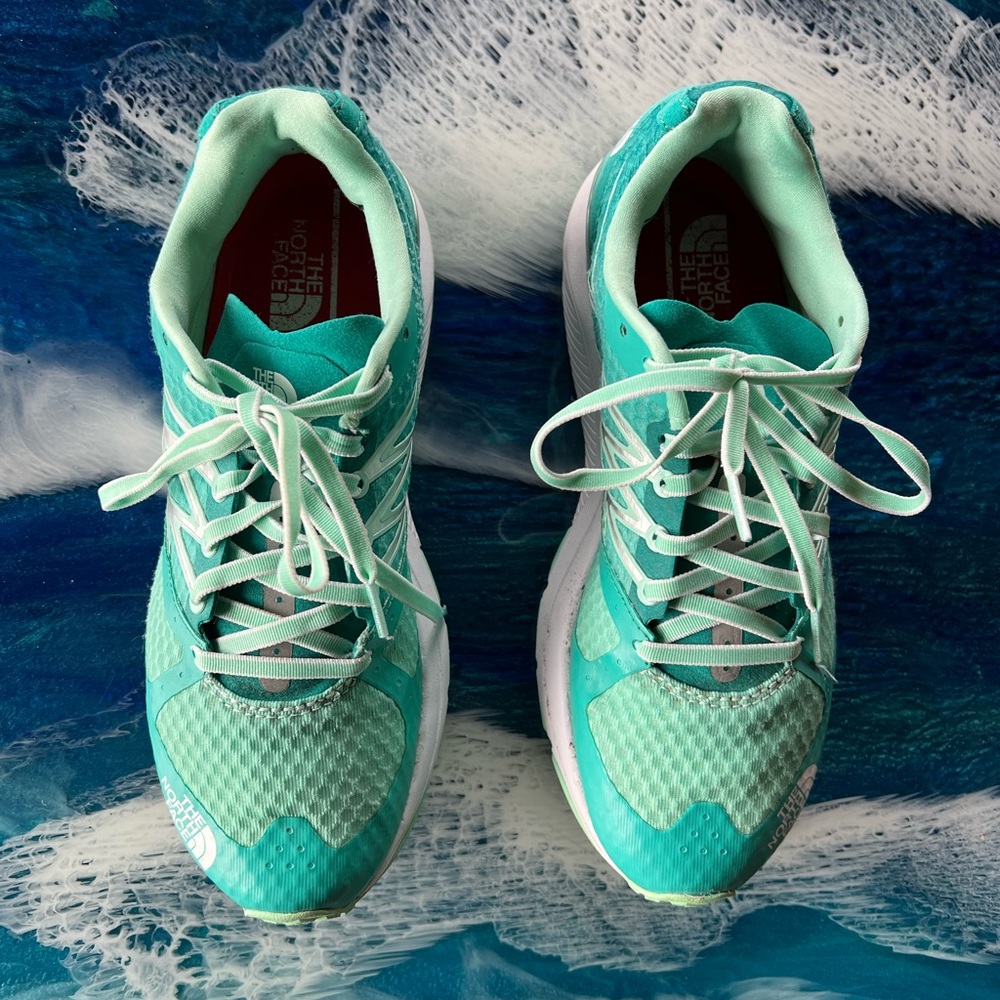 The North Face Running Shoes. FlashDry, Ultra Smooth, Debax-Turquoise Sz 8.5